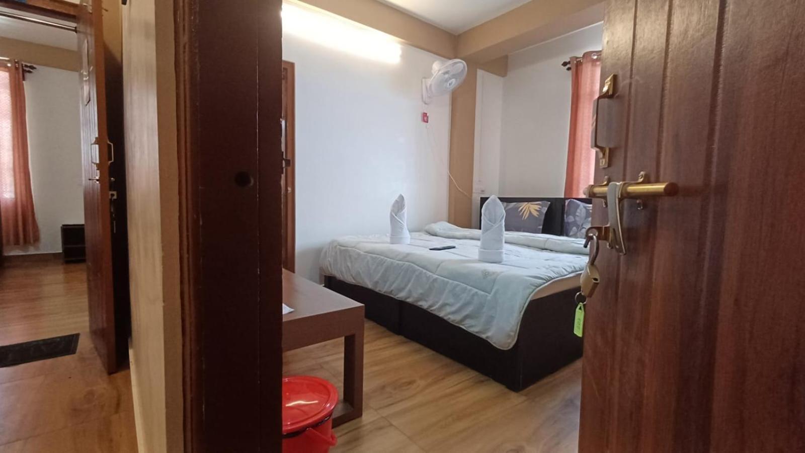 Aroma Inn Shillong Eksteriør billede